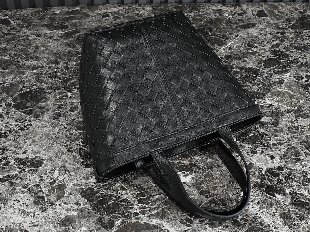 Bottega Veneta Shopping Bags